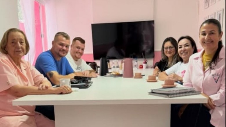 Casa Rosa recebe visita do ex-prefeito Marcelo Roque e de convidados em encontro produtivo