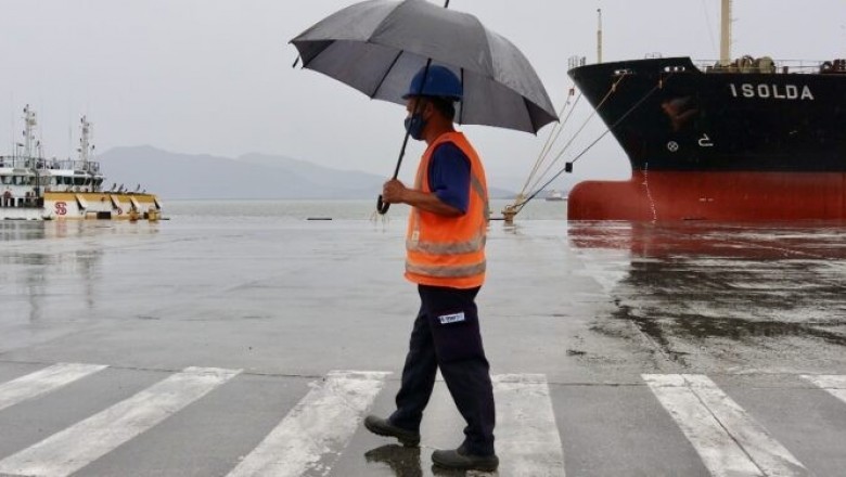 Nova frente fria traz chuva ao Litoral no fim de semana