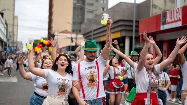 Münchenfest entra na Black Friday com ingresso em dobro e shows sertanejos