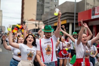 Münchenfest entra na Black Friday com ingresso em dobro e shows sertanejos