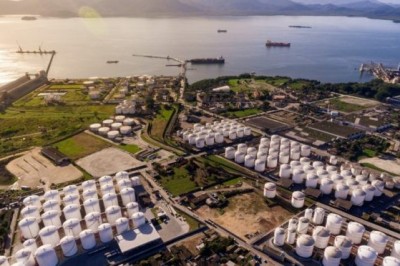 O que Importa &eacute; que o Navio Carregue e o Lucro n&atilde;o Pare